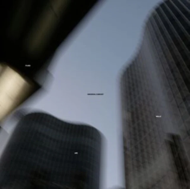 UNIVERSAL COMFORT - FLAGS ARE WALLS (Vinyl LP)